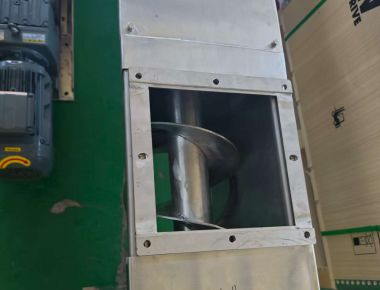 Высокоскоростная система упаковки соли с формированием пакетов, взвешиванием и инспекцией