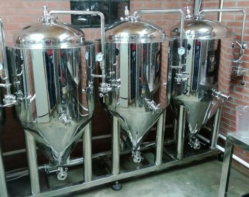 Танк заквашивания уксуса вина 150l нержавеющей стали закрытый кожухом
